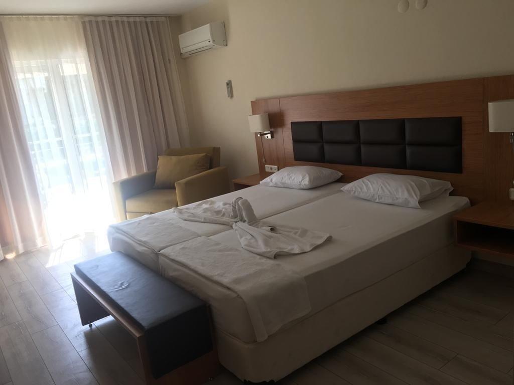 Begonville Hotel (Adults Only) マルマリス エクステリア 写真